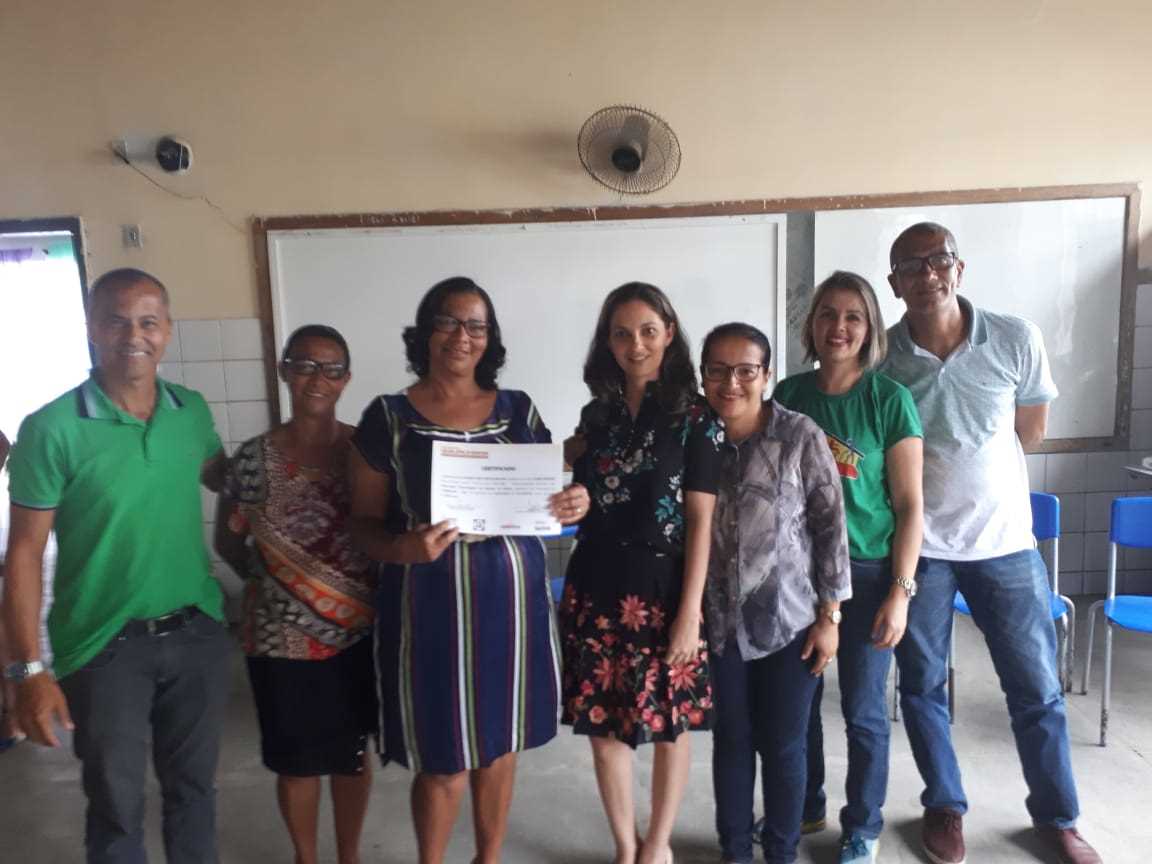 Secretaria de Assistência Social faz entrega de Certificados do Curso de Cabeleireira.
